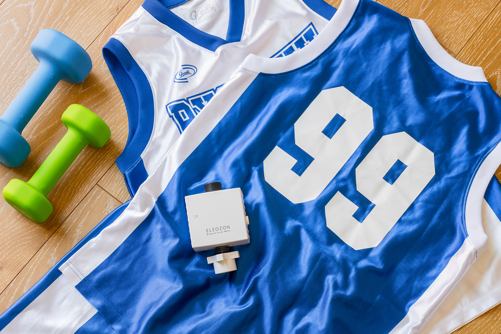 汗で傷んだ夏服をスッキリ復活！オゾン水洗濯「ELEOZON」でタンパク質汚れまで落とす上手な衣替え術